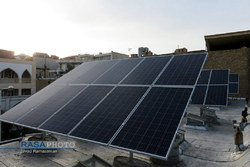 نیروگاه خورشیدی ۴۰ کیلوواتی حوزه علمیه دامغان به بهره برداری رسید