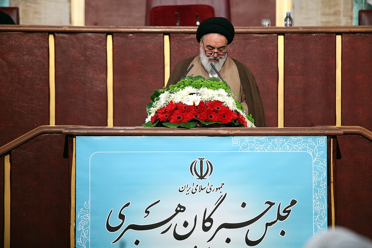 رهبران انقلاب اسلامی همواره به تحقق مردم سالاری دینی تأکید داشته اند