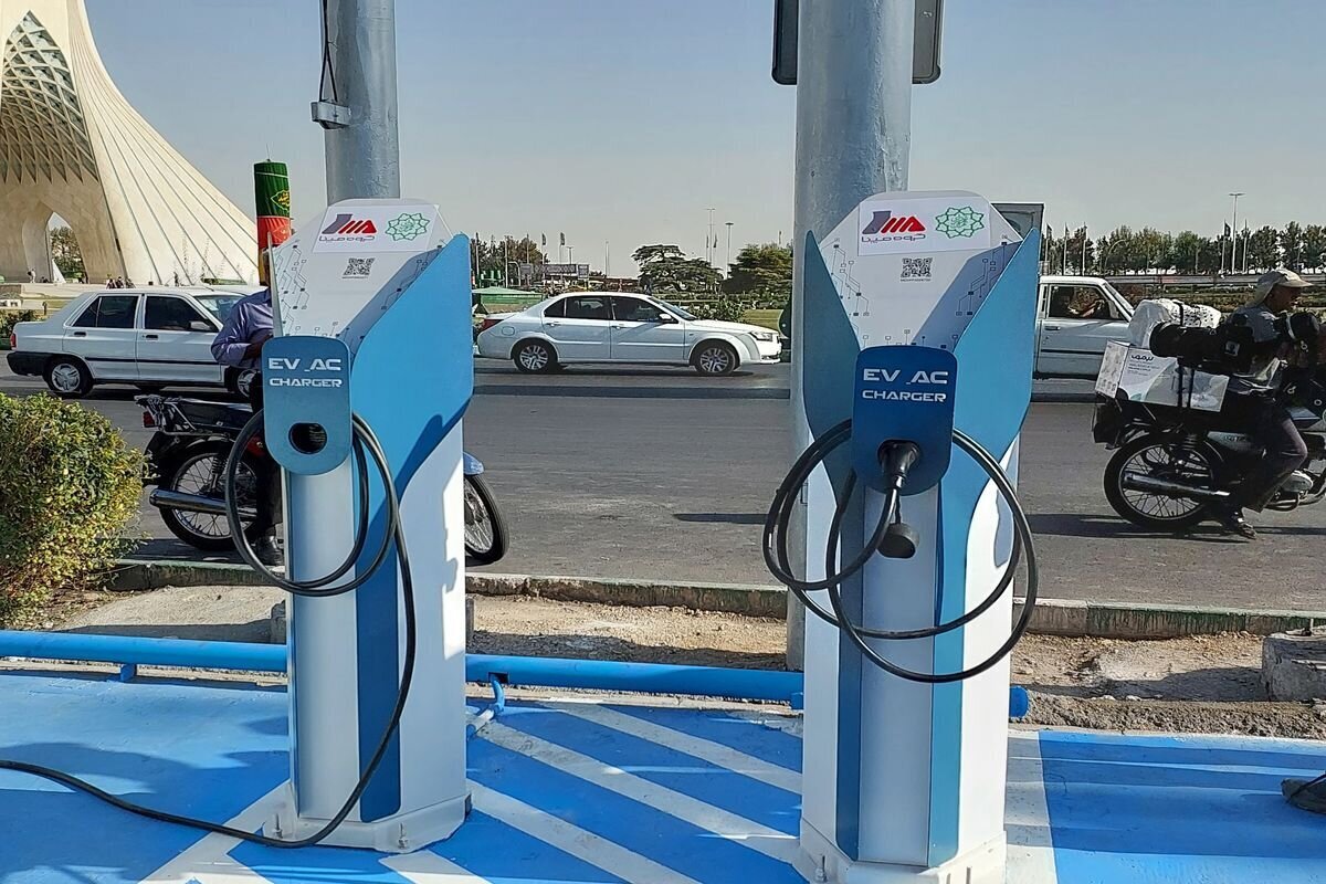 احداث ایستگاه‌های شارژ خودروهای برقی در ۸ نقطه تهران