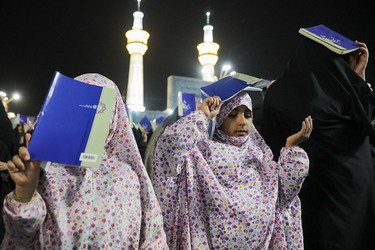 مراسم احیاء شب بیست و یکم ماه رمضان در حرم مطهر رضوی