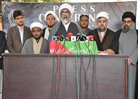 کشمیریوں کی نظریں ہماری طرف جبکہ ہم بحرانوں میں پھنسے ہوئے ہیں