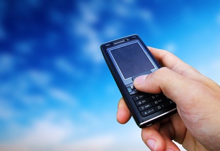 دنیا کی تین زندہ زبانوں میں SMS کےذریعہ شرعی سوالات کے جوابات