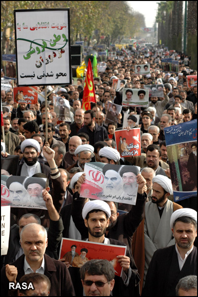 شرکت در راهپیمایی 22 بهمن لبیک به پیام رهبری معظم انقلاب است