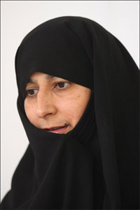 عذرا مرادي  مدرس و مسئول کتابخانه مدرسه علميه نرجس 