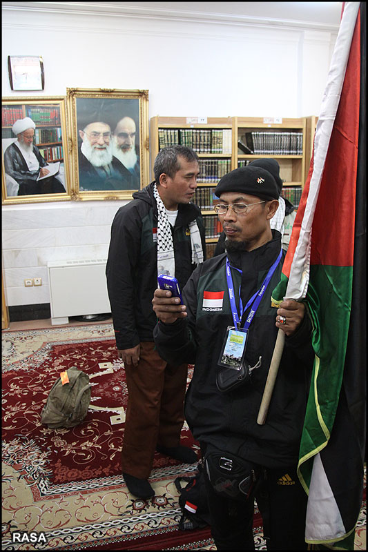 حضرت‌ آيت الله مکارم شيرازي سے غزہ ، آزادي کاروان کے ارکان کي ملاقات