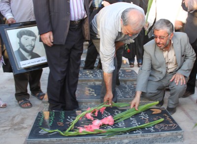 گلباران مزارشهداي کرمان،بمناسبت روزخبرنگار