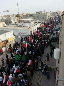 تشييع حاج حبيب عبدالله يکي از شهداي انقلاب بحرين