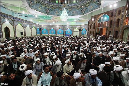 هیأت نمایندگی رهبر معظم انقلاب با روحانیان خوزستان دیدار کرد