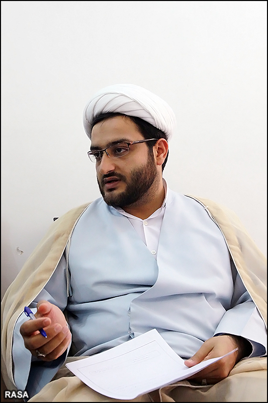 حجت الاسلام آلبکل ، معاون آموزش و پژوهش حوزه علميه خوزستان