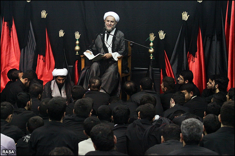 حجت الاسلام و المسلمين حاجتي ، مدير حوزه علميه خوزستان و امام جمعه موقت اهواز