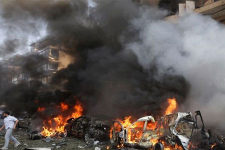 انفجار بمب در مقابل سفارت ايران در بيروت