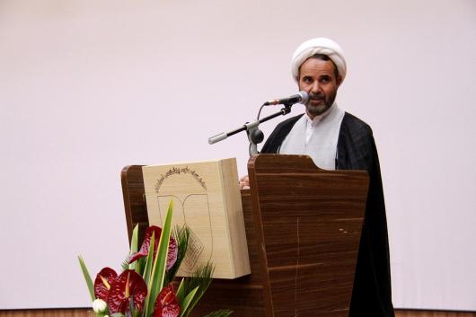 حجتالاسلام عليرضا اميني، مسؤول نهاد نمايندگي مقام معظم رهبري در دانشگاه علوم پزشکي اصفهان