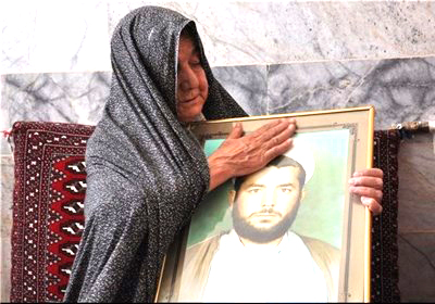 مراسم استقبال از خانواده روحاني شهيد «محمدحسين مختاريحسنآبادي» در اراک برگزار مي شود