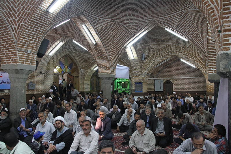 مراسم گراميداشت شهيد مهراب آيت الله مدني در مسجد مقبره تبريز