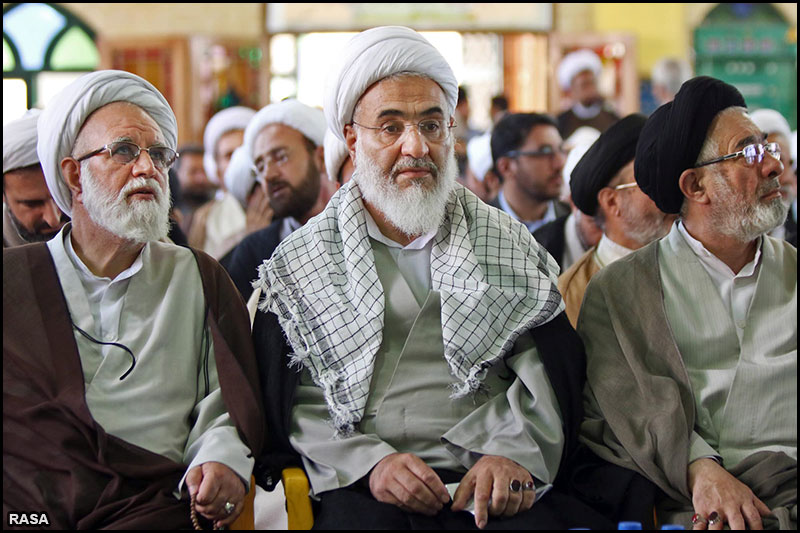 عالمی یوم مساجد تقریب میں قزوین ایران کے امام جمعہ