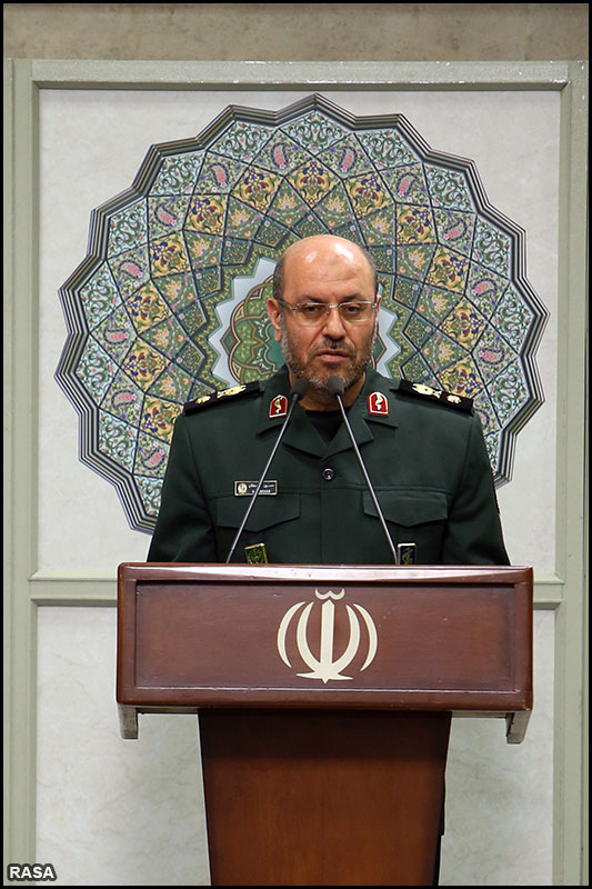 قائد انقلاب اسلامی سے وزارت دفاع کے حکام نے ملاقات کی
