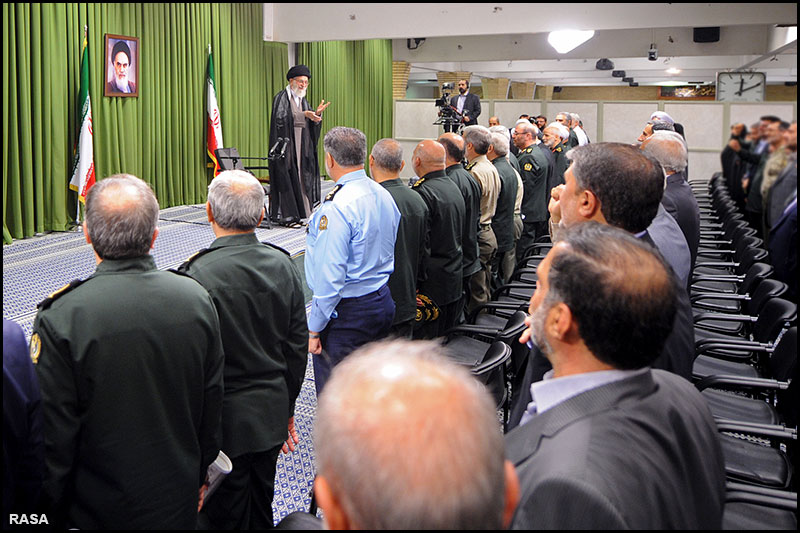 قائد انقلاب اسلامی سے وزارت دفاع کے حکام نے ملاقات کی