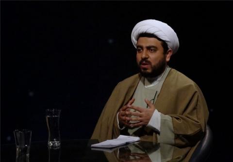 حاشیههایی بر متن تحول در حوزه