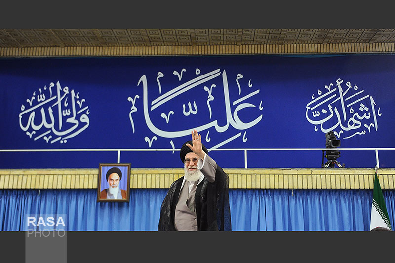 عید غدیر کے روز ہزاروں لوگوں نے قائد انقلاب اسلامی سے ملاقات کی