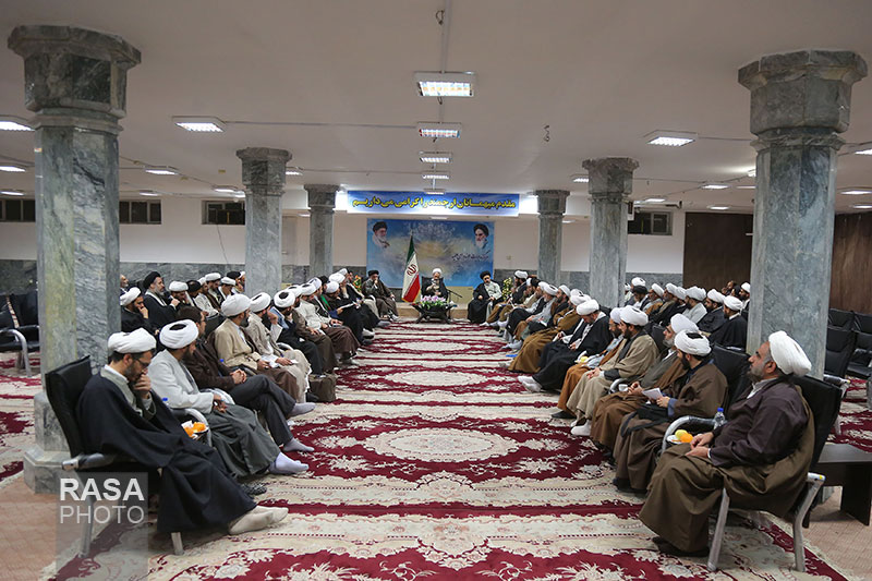آیت الله اعرافی سے حوزہ علمیہ کے علماء و فضلا کی ملاقات