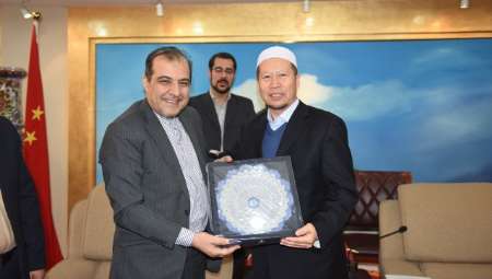 دیدار سفیر جمهوری اسلامی ایران با رییس انجمن اسلامی چین