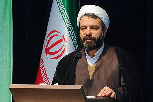 حجت الاسلام والمسلمین علی‌اوسط حسام‌افروز، معاون سلامت و امور بیمه‌های مرکز خدمات حوزه‌های علمیه کشور