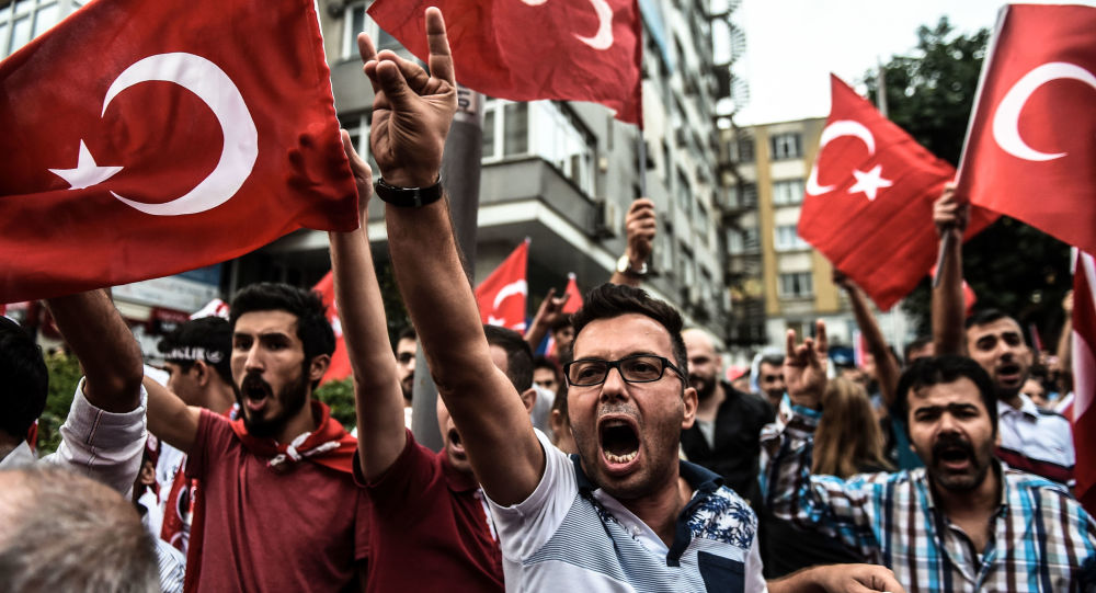ترکی میں ریفرنڈم کے خلاف مظاہرہ