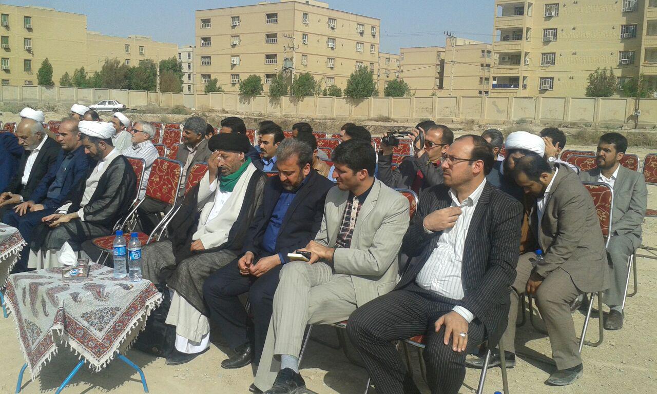 کلنگ زنی فاز نخست پروژه ۲۳۰ واحدی پردیس اهواز 