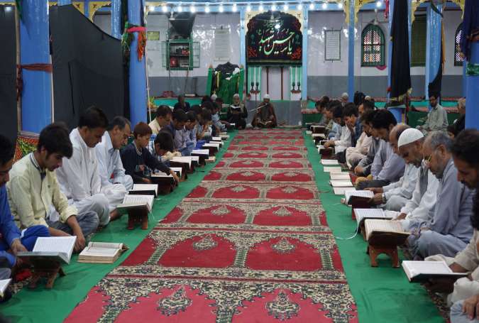  کشمیر میں  قرآن خوانی کا انعقاد