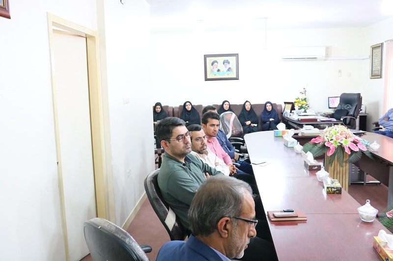 نشست روز مقاومت، ایثار و پیروزی در اداره کل کتابخانه های عمومی استان