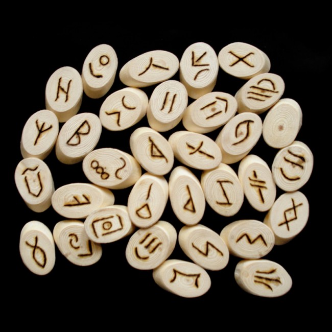 آمولت یا حرز یا طالع بینی