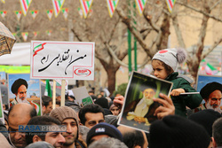 مسائل اقتصادی سبب جدایی ملت از انقلاب نمی شود