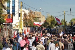 تظاهرات گسترده مردم لبنان مقابل سفارت آمریکا