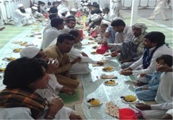برگزاری سفره اطعام غدیرانه در مدرسه علمیه امام حسین اهواز