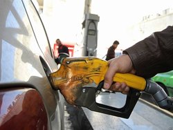 مصرف بنزین ۱۹ میلیون لیتر در روز کاهش یافت