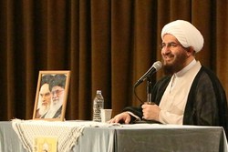 عملکرد بد برخی مسؤولان نمی‌گذارد جوانان شکوه و عظمت انقلاب را درک کنند