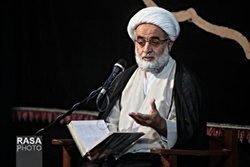 نقش فضای مجازی در انحراف اخلاقی و اعتقادی جوانان