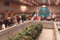 رئیس دفتر تبلیغات اسلامی پای سخنان فعالان حوزه انقلابی نشست