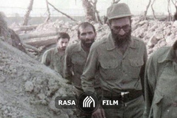 لحظات‌ كمتر ديده‌ شده حضور رهبر انقلاب در جبهه