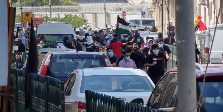 نیروهای آل‌خلیفه تظاهرات ضدصهیونیستی در منامه را سرکوب کردند