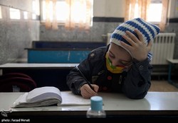 ناهماهنگی محتوای کتب درسی با توان ذهنی دانش‌آموزان