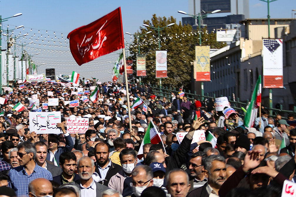 ۱۳ آبانی در تراز ۲۲ بهمن ماه/ حضور ملت ایران قاطعانه تر از همیشه در برابر استکبار