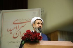 انتظار امام جمعه کرمان از مجمع نمایندگان طلاب و فضلای حوزه علمیه