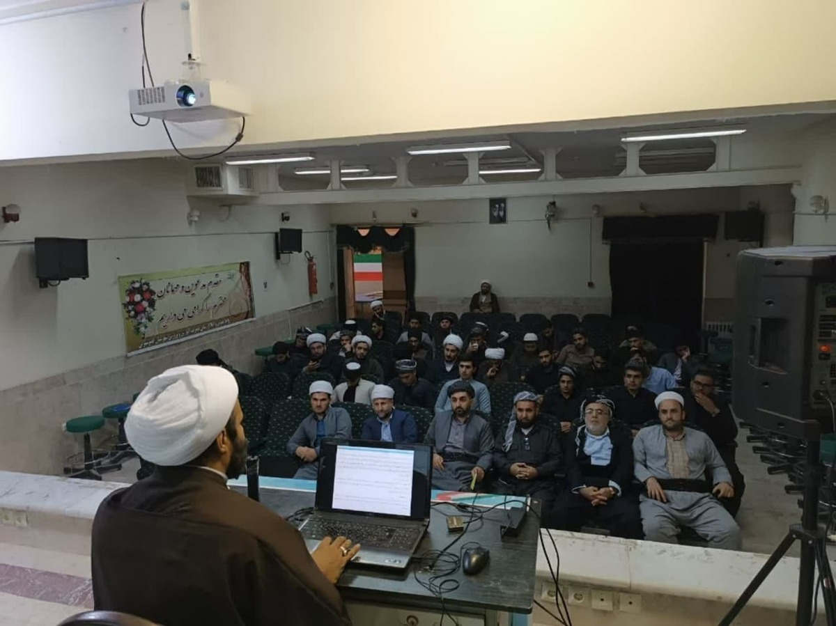 برگزاری هشتمین دوره کارگاه‌های آموزشی «منهاج» با حضور مدرسین و طلاب اهل سنت کرمانشاه