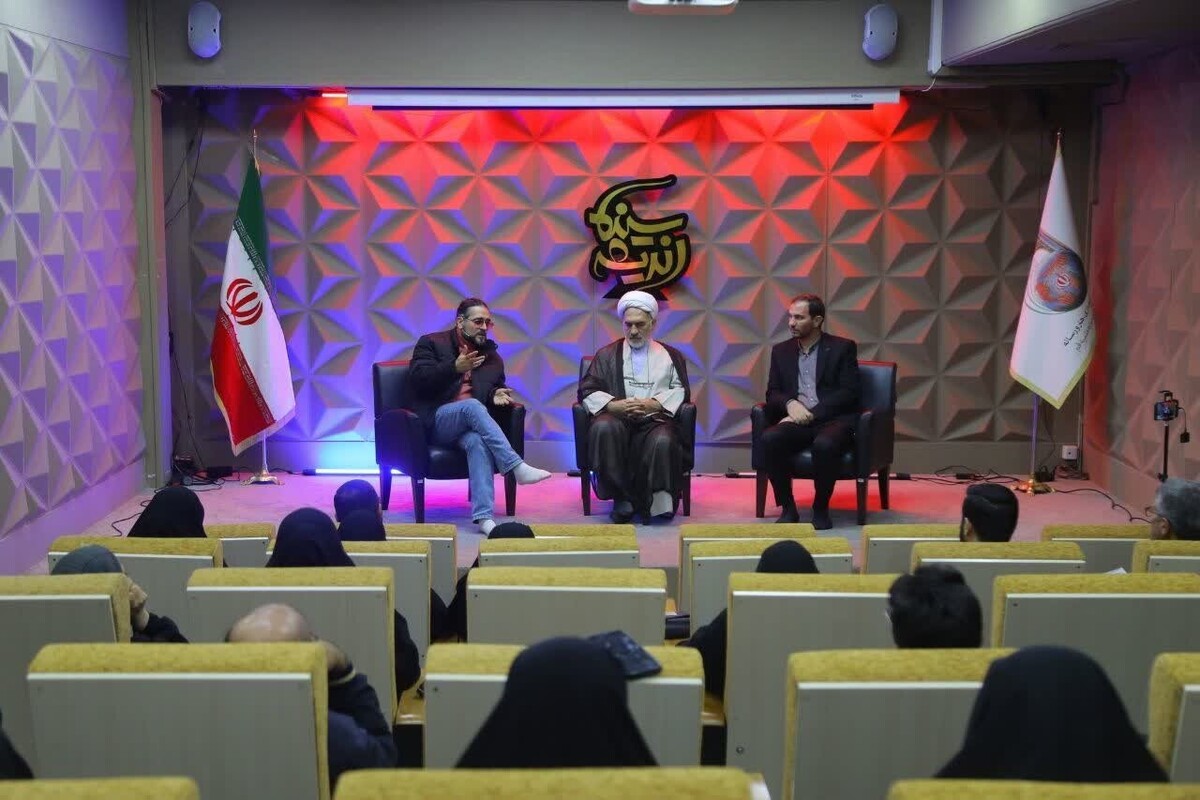 نشست تحلیلی فیلم «مجمع کاردینالها » از دیدگاه اندیشه اسلامی برگزار شد