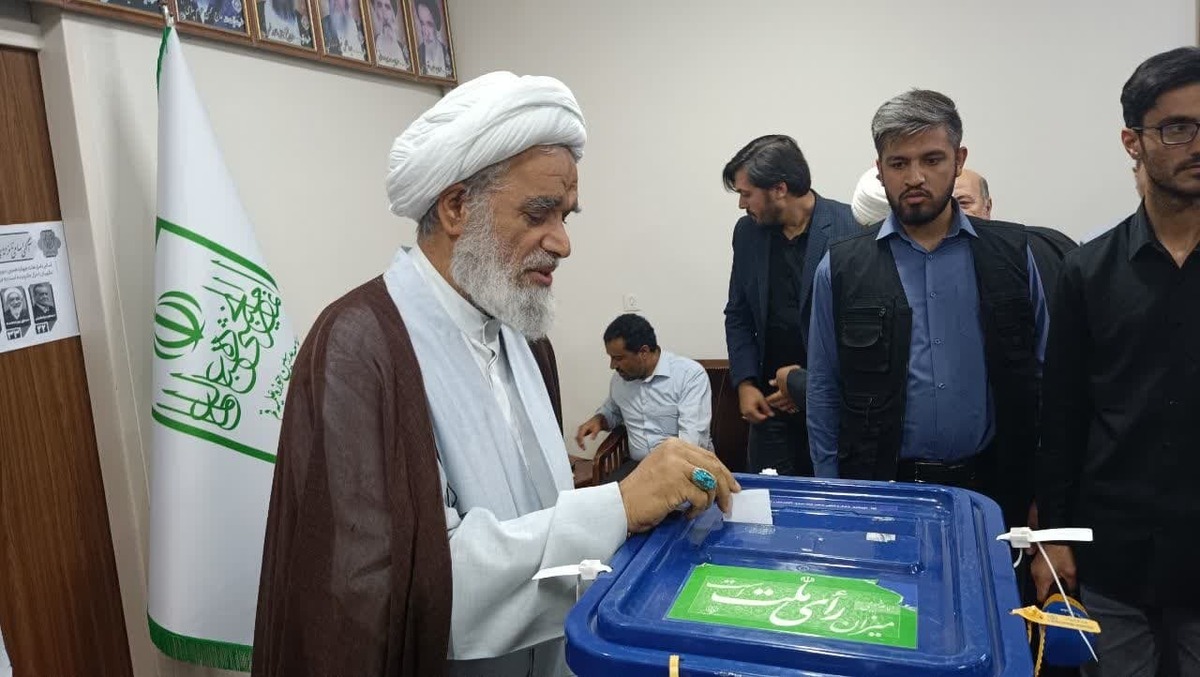 حضور در انتخابات تقویت کننده نظام اسلامی است