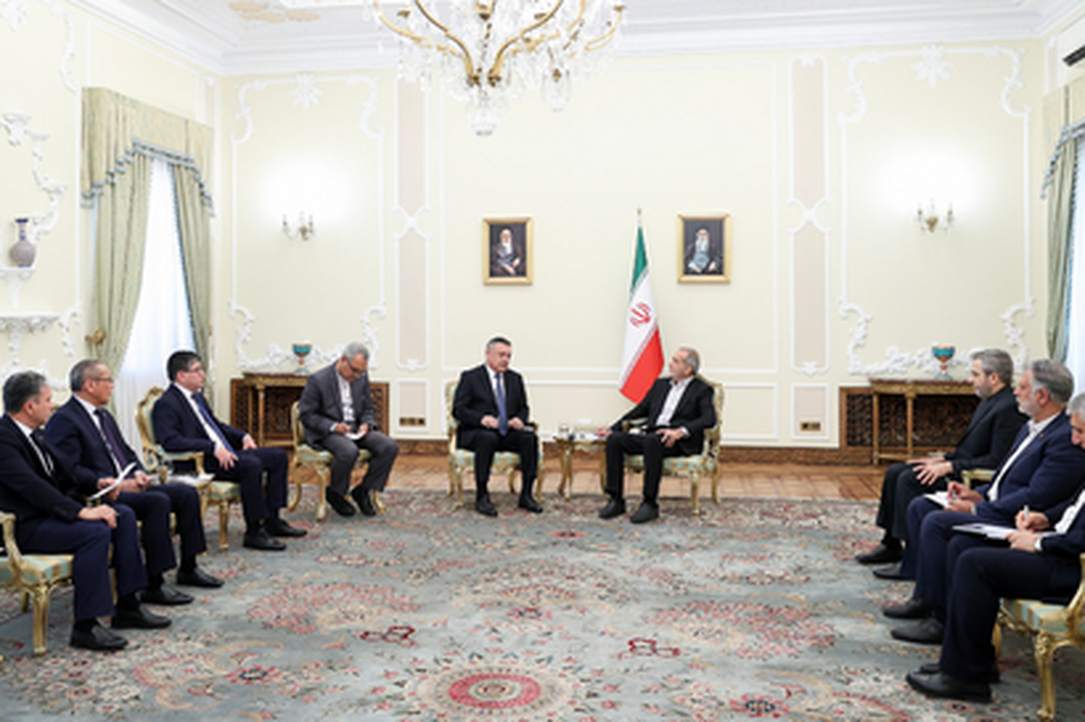 اسناد همکاری‌های متعدد میان ایران و ازبکستان نشانه روابط عمیق ۲ کشور است