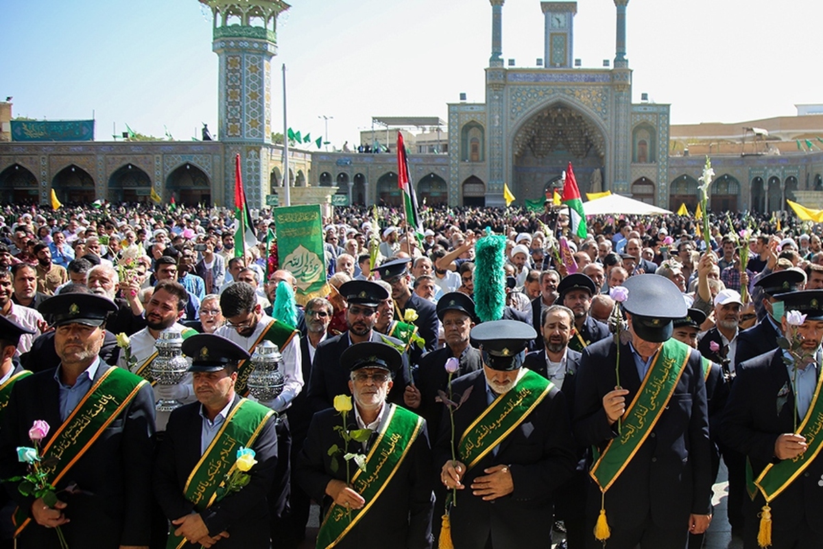 مراسم استقبال از کاروان نمادین حضرت فاطمه معصومه با حضور خادمان آستان