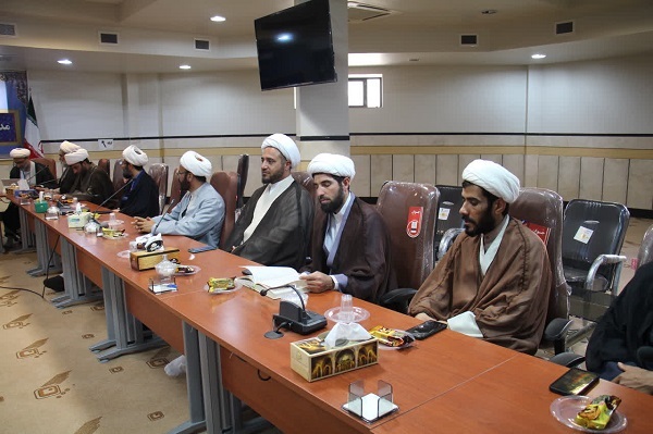 تاکید بر شکل گیری آرایش جنگی در میدان تبلیغ و رسانه تاکید بر شکل گیری آرایش جنگی در میدان تبلیغ و رسانه