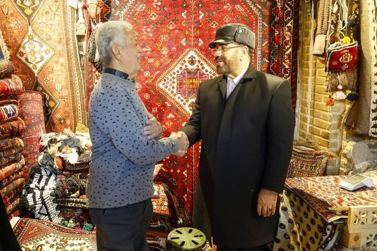 استاندار فارس پای صحبت‌های کسبه و بازاریان شیراز نشست